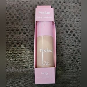 Prolux Cosmetics Matte Foundation In Ivory 1.35fl Oz / 40ml BNIB